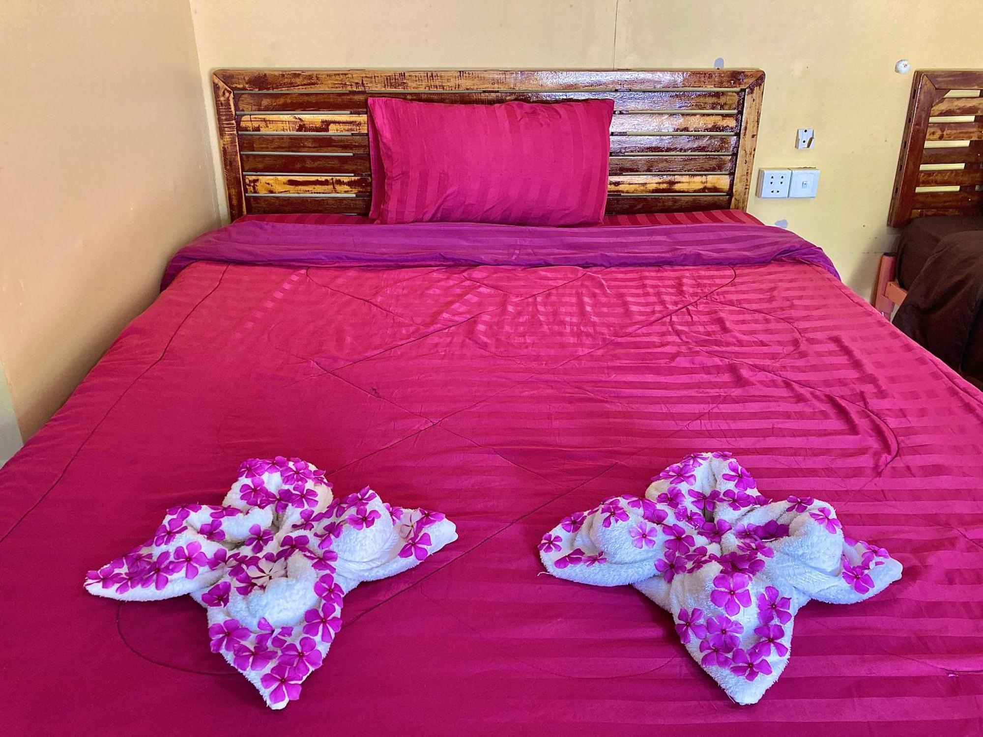 Auberge de jeunesse Lucky Sun Saracen Bay à Koh Rong Sanloem Chambre photo